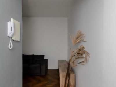 Apartamento à venda com 56m², 2 quartos no bairro Cidade Baixa em Porto Alegre - Foto 2