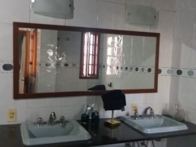 Casa à venda com 261m², 3 quartos, 1 suíte, 4 vagas no bairro Cristal em Porto Alegre - Foto 26