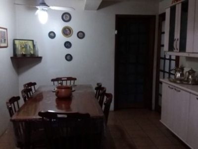 Casa à venda com 261m², 3 quartos, 1 suíte, 4 vagas no bairro Cristal em Porto Alegre - Foto 30