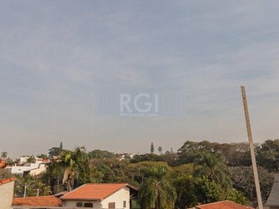 Casa à venda com 300m², 3 quartos, 1 suíte, 4 vagas no bairro Chácara das Pedras em Porto Alegre - Foto 9