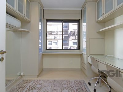 Apartamento à venda com 175m², 3 quartos, 1 suíte, 3 vagas no bairro Petrópolis em Porto Alegre - Foto 23