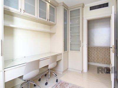 Apartamento à venda com 175m², 3 quartos, 1 suíte, 3 vagas no bairro Petrópolis em Porto Alegre - Foto 24