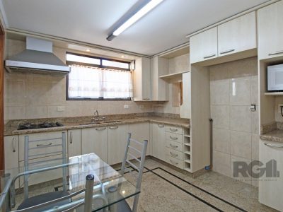 Apartamento à venda com 175m², 3 quartos, 1 suíte, 3 vagas no bairro Petrópolis em Porto Alegre - Foto 26