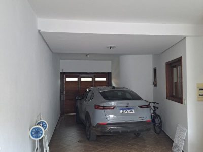 Casa à venda com 200m², 3 quartos, 1 suíte, 4 vagas no bairro Sarandi em Porto Alegre - Foto 22