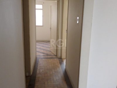 Apartamento à venda com 65m², 2 quartos, 1 vaga no bairro Centro em Porto Alegre - Foto 5