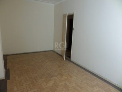 Apartamento à venda com 65m², 2 quartos, 1 vaga no bairro Centro em Porto Alegre - Foto 4