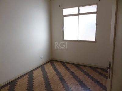 Apartamento à venda com 65m², 2 quartos, 1 vaga no bairro Centro em Porto Alegre - Foto 11