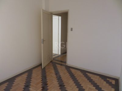 Apartamento à venda com 65m², 2 quartos, 1 vaga no bairro Centro em Porto Alegre - Foto 13