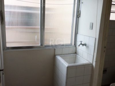 Apartamento à venda com 65m², 2 quartos, 1 vaga no bairro Centro em Porto Alegre - Foto 18