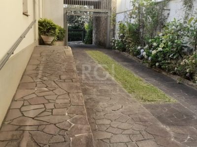 Casa à venda com 200m², 3 quartos, 3 vagas no bairro Auxiliadora em Porto Alegre - Foto 4