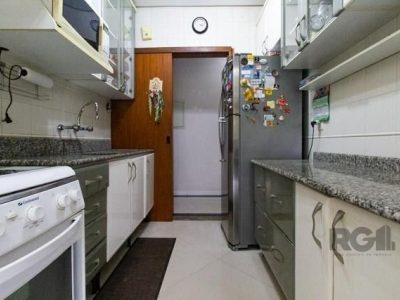 Cobertura à venda com 230m², 3 quartos, 1 suíte, 2 vagas no bairro Santana em Porto Alegre - Foto 10