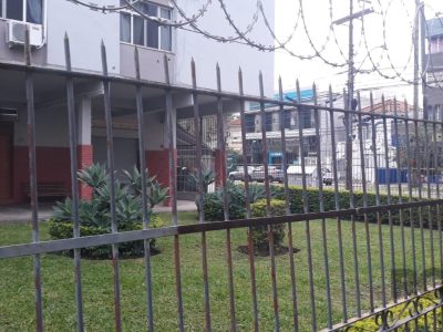 Loja à venda no bairro Menino Deus em Porto Alegre - Foto 6