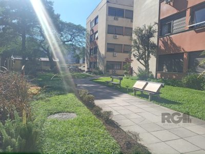 Apartamento à venda com 111m², 3 quartos, 1 suíte, 1 vaga no bairro Rio Branco em Porto Alegre - Foto 3