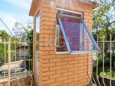 Casa à venda com 215m², 4 quartos, 2 vagas no bairro Chácara das Pedras em Porto Alegre - Foto 40