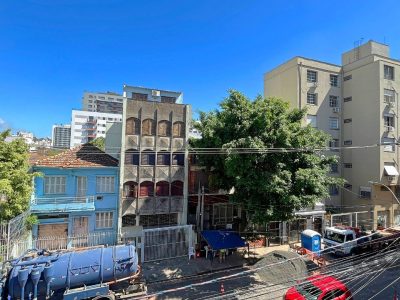 Casa à venda com 244m², 6 quartos, 3 suítes, 2 vagas no bairro Cidade Baixa em Porto Alegre - Foto 10