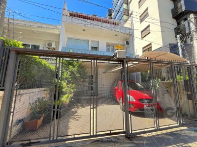 Casa à venda com 244m², 6 quartos, 3 suítes, 2 vagas no bairro Cidade Baixa em Porto Alegre - Foto 16