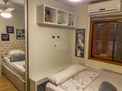 Apartamento à venda com 77m², 2 quartos, 1 suíte, 1 vaga no bairro Praia de Belas em Porto Alegre - Foto 2