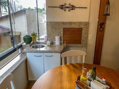 Apartamento à venda com 77m², 2 quartos, 1 suíte, 1 vaga no bairro Praia de Belas em Porto Alegre - Foto 4