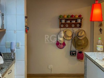 Apartamento à venda com 77m², 2 quartos, 1 suíte, 1 vaga no bairro Praia de Belas em Porto Alegre - Foto 24