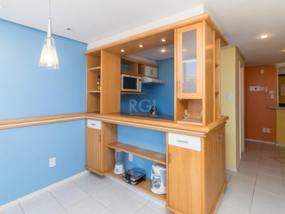 Apartamento à venda com 82m², 2 quartos, 1 suíte, 1 vaga no bairro Vila Ipiranga em Porto Alegre - Foto 17