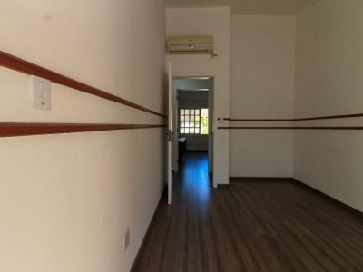 Casa à venda com 79m², 2 quartos, 1 vaga no bairro Tristeza em Porto Alegre - Foto 37