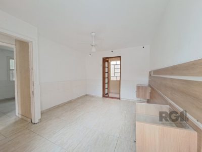 Casa à venda com 59m², 2 quartos, 1 vaga no bairro Farrapos em Porto Alegre - Foto 11