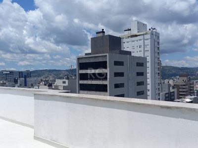 Cobertura à venda com 282m², 3 quartos, 1 suíte, 2 vagas no bairro Petrópolis em Porto Alegre - Foto 14