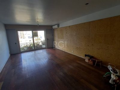 Cobertura à venda com 282m², 3 quartos, 1 suíte, 2 vagas no bairro Petrópolis em Porto Alegre - Foto 26