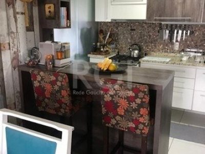 Apartamento à venda com 69m², 3 quartos, 1 suíte, 1 vaga no bairro Jardim Carvalho em Porto Alegre - Foto 4