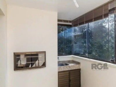 Apartamento à venda com 68m², 2 quartos, 1 suíte, 2 vagas no bairro Jardim Itu em Porto Alegre - Foto 2