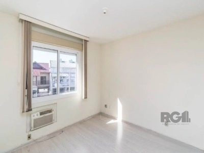 Apartamento à venda com 68m², 2 quartos, 1 suíte, 2 vagas no bairro Jardim Itu em Porto Alegre - Foto 12