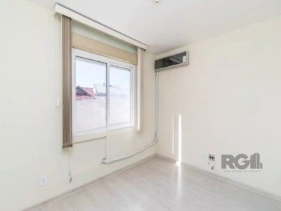 Apartamento à venda com 68m², 2 quartos, 1 suíte, 2 vagas no bairro Jardim Itu em Porto Alegre - Foto 13