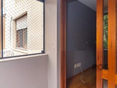 Apartamento à venda com 68m², 2 quartos, 1 suíte, 2 vagas no bairro Petrópolis em Porto Alegre - Foto 15