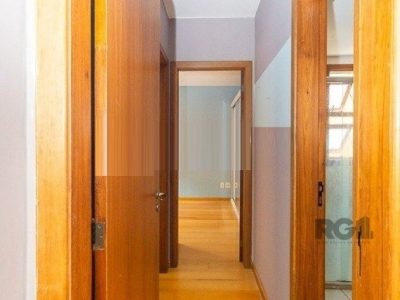 Apartamento à venda com 68m², 2 quartos, 1 suíte, 2 vagas no bairro Petrópolis em Porto Alegre - Foto 26