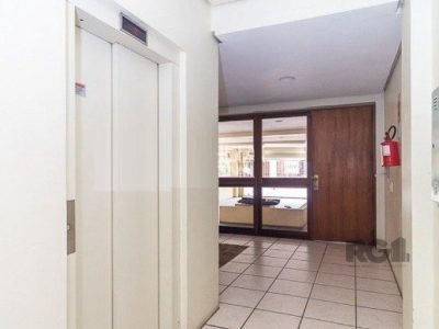 Apartamento à venda com 68m², 2 quartos, 1 suíte, 2 vagas no bairro Petrópolis em Porto Alegre - Foto 30