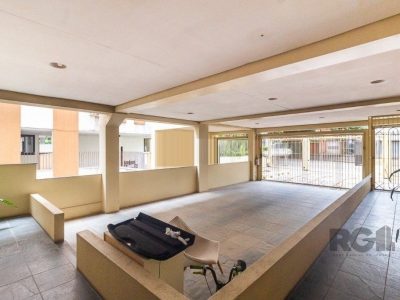 Apartamento à venda com 68m², 2 quartos, 1 suíte, 2 vagas no bairro Petrópolis em Porto Alegre - Foto 35