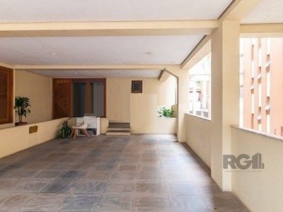 Apartamento à venda com 68m², 2 quartos, 1 suíte, 2 vagas no bairro Petrópolis em Porto Alegre - Foto 36