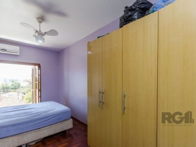 Apartamento à venda com 143m², 3 quartos, 1 suíte, 2 vagas no bairro Partenon em Porto Alegre - Foto 4