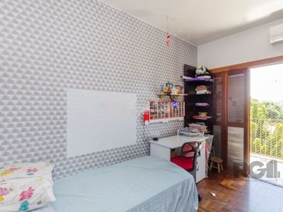 Apartamento à venda com 143m², 3 quartos, 1 suíte, 2 vagas no bairro Partenon em Porto Alegre - Foto 8