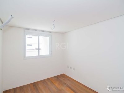 Apartamento à venda com 71m², 2 quartos, 1 suíte, 1 vaga no bairro Menino Deus em Porto Alegre - Foto 9