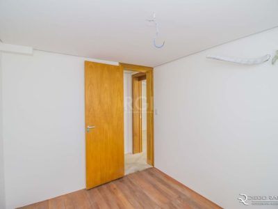 Apartamento à venda com 71m², 2 quartos, 1 suíte, 1 vaga no bairro Menino Deus em Porto Alegre - Foto 11