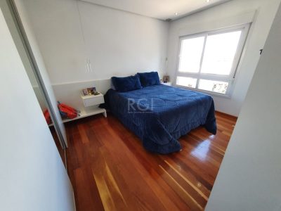 Apartamento à venda com 128m², 3 quartos, 3 suítes, 2 vagas no bairro Menino Deus em Porto Alegre - Foto 22