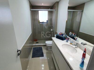 Apartamento à venda com 128m², 3 quartos, 3 suítes, 2 vagas no bairro Menino Deus em Porto Alegre - Foto 23