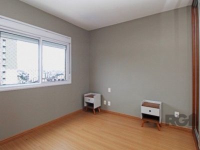 Apartamento à venda com 78m², 3 quartos, 1 suíte, 2 vagas no bairro Santana em Porto Alegre - Foto 10