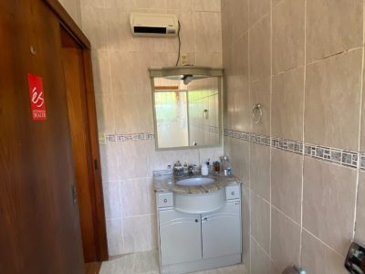 Casa à venda com 350m², 4 quartos, 4 suítes, 4 vagas no bairro Tristeza em Porto Alegre - Foto 27