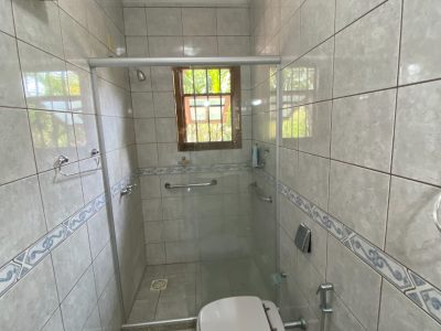 Casa à venda com 350m², 4 quartos, 4 suítes, 4 vagas no bairro Tristeza em Porto Alegre - Foto 33