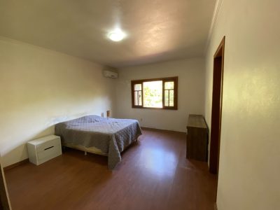 Casa à venda com 350m², 4 quartos, 4 suítes, 4 vagas no bairro Tristeza em Porto Alegre - Foto 34