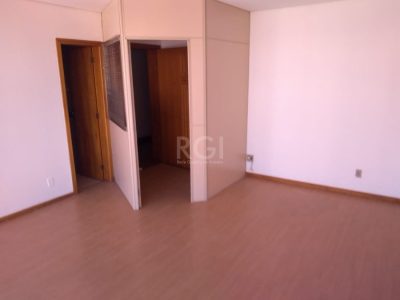 Conjunto/Sala à venda com 48m² no bairro Menino Deus em Porto Alegre - Foto 5