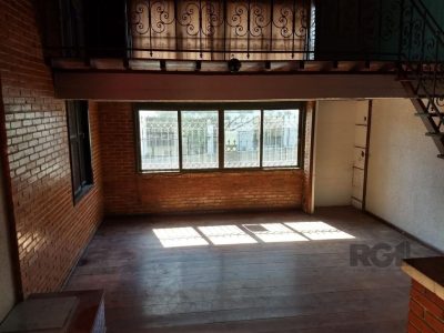 Casa à venda com 300m², 3 quartos, 3 vagas no bairro Santa Tereza em Porto Alegre - Foto 10