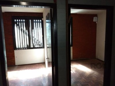 Casa à venda com 300m², 3 quartos, 3 vagas no bairro Santa Tereza em Porto Alegre - Foto 11